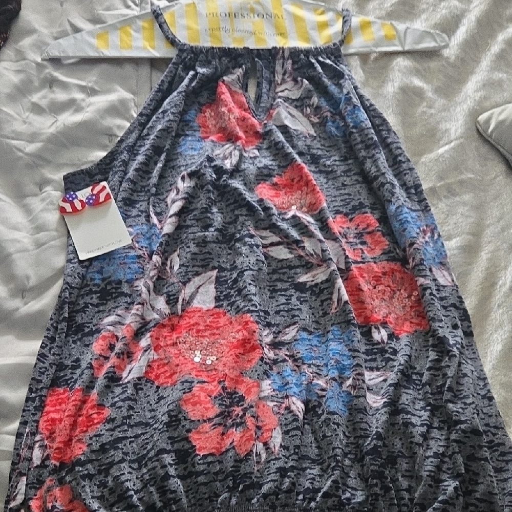 Floral Tank Top - Bundle deal with Red White and Blue earings.